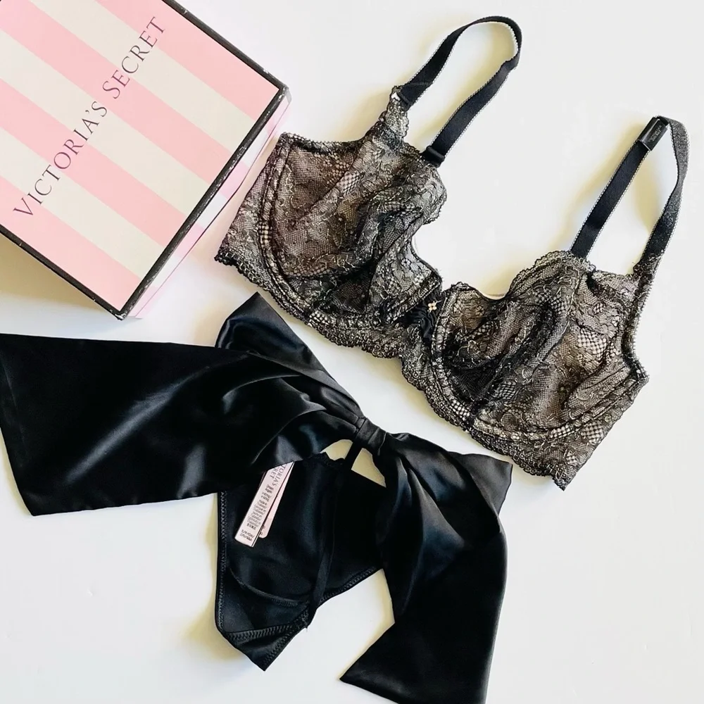 32DD SMALL Victoria’s Secret black bra set